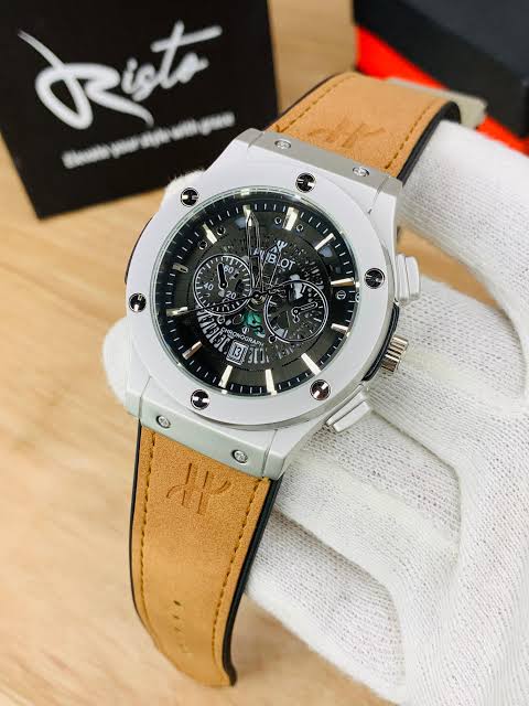 Premium Hublot Watch for Boys & Men – First Copy Luxury Timepiece with MasterLock Leather Strap